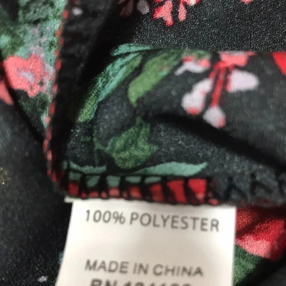 Jon & Ana Size Medium Floral Top With Neck Tie. New With Tags - Picture 4 of 4